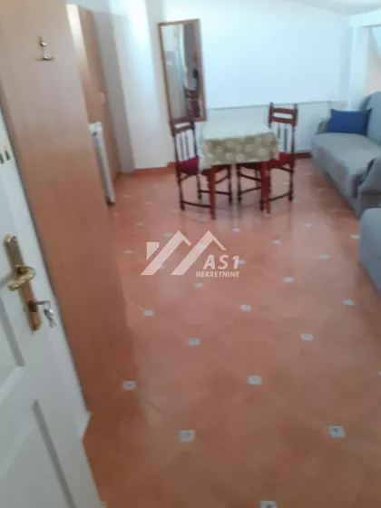 Zmaj Jovina | 4zida.rs