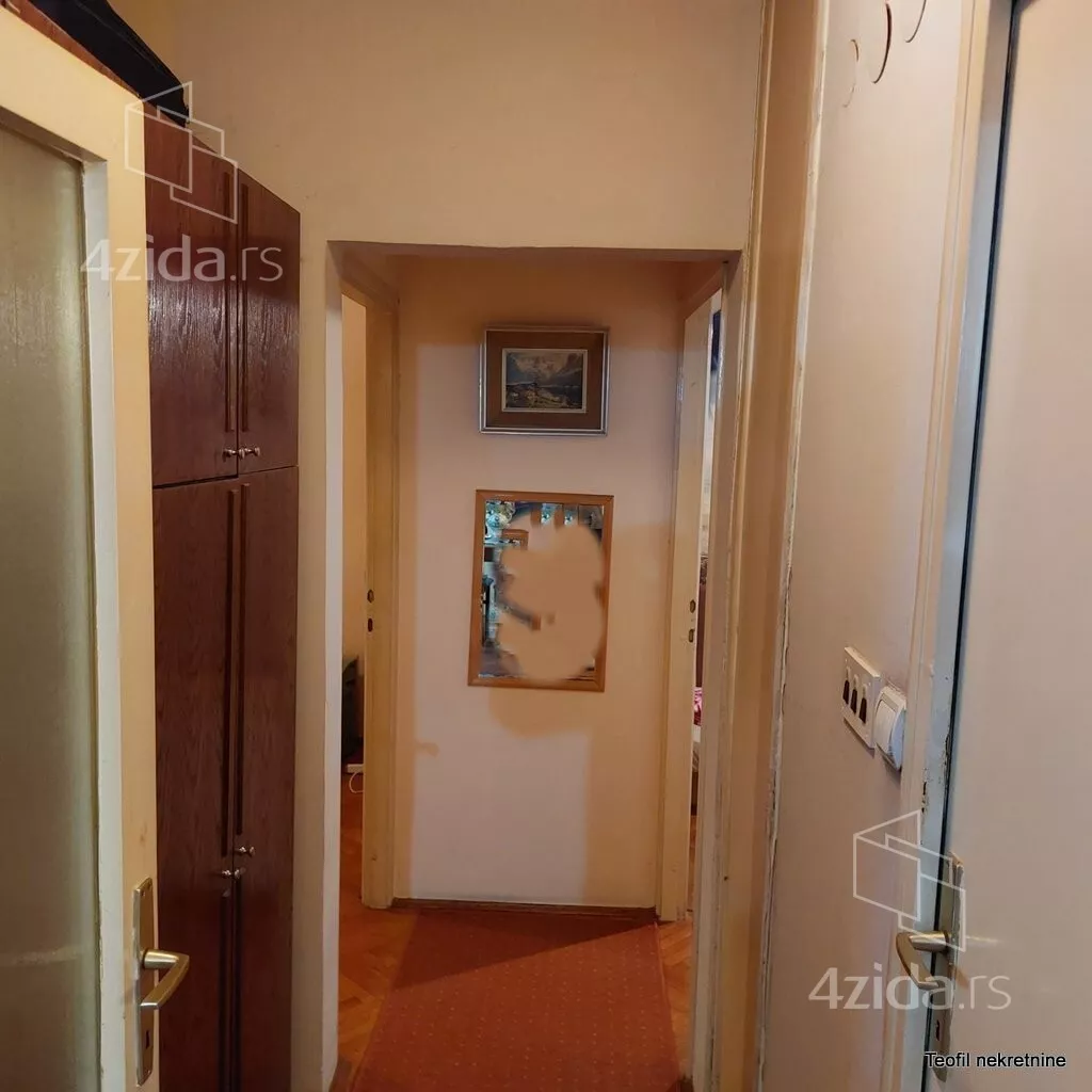 Troiposoban stan | 4zida