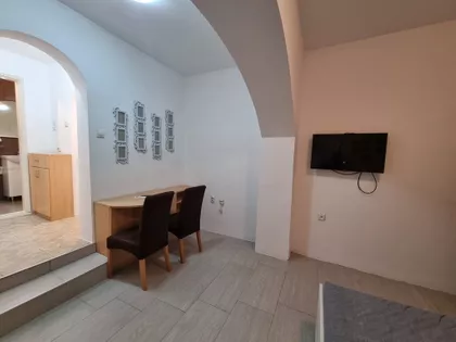 Petra Drapšina | 4zida.rs