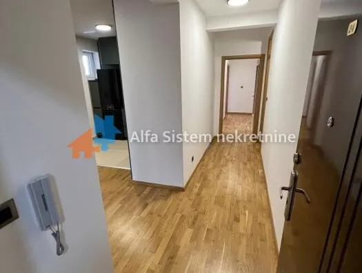 Četvoroiposoban stan | 4zida