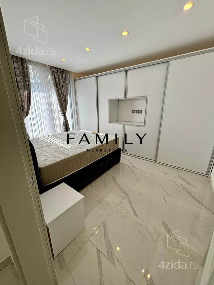 Petosoban stan | 4zida