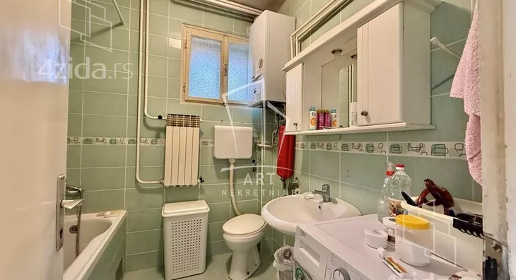 Petosoban stan | 4zida