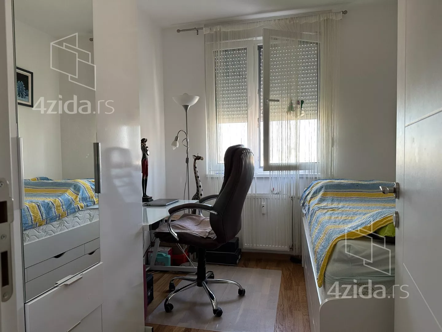 Dvoiposoban stan | 4zida