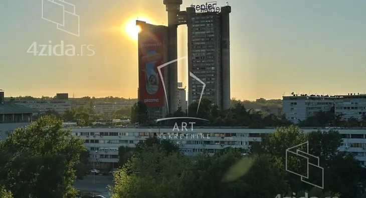 Petosoban stan | 4zida