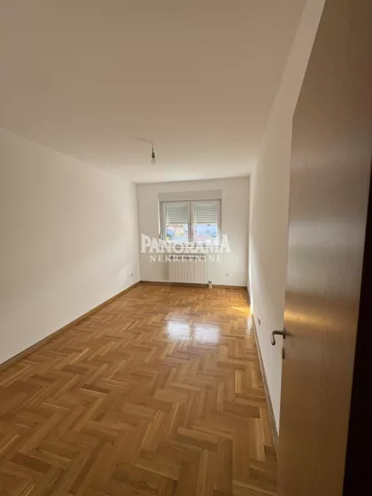 Radmile Savićević | 4zida.rs