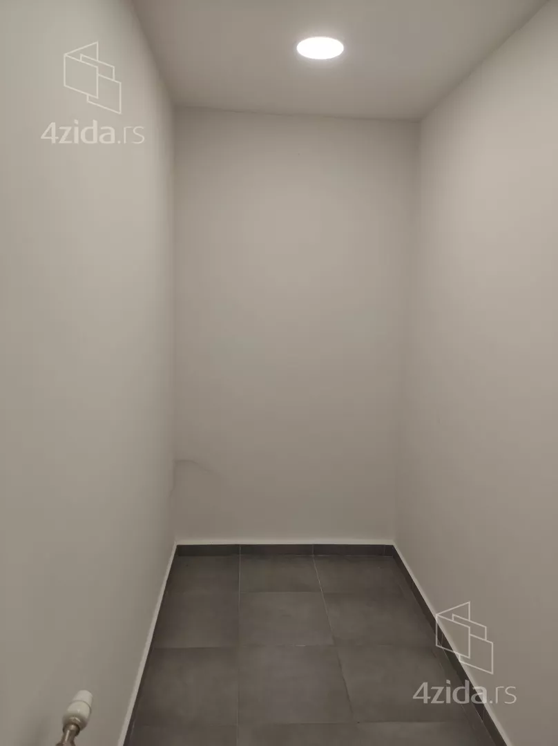 Lokal | 4zida