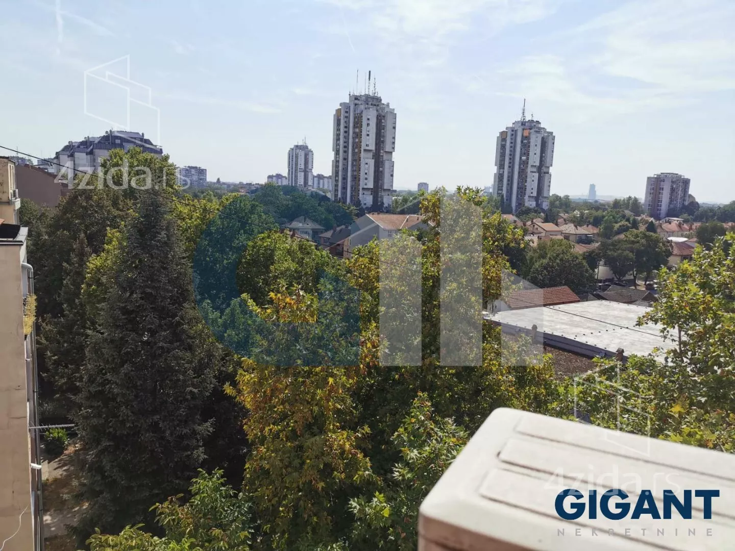 Troiposoban stan | 4zida