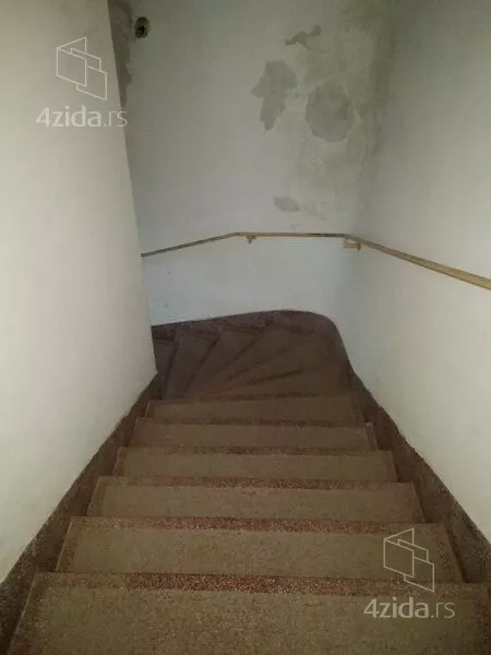 Četvoroiposoban stan | 4zida