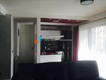 Vukov Spomenik | 4zida.rs