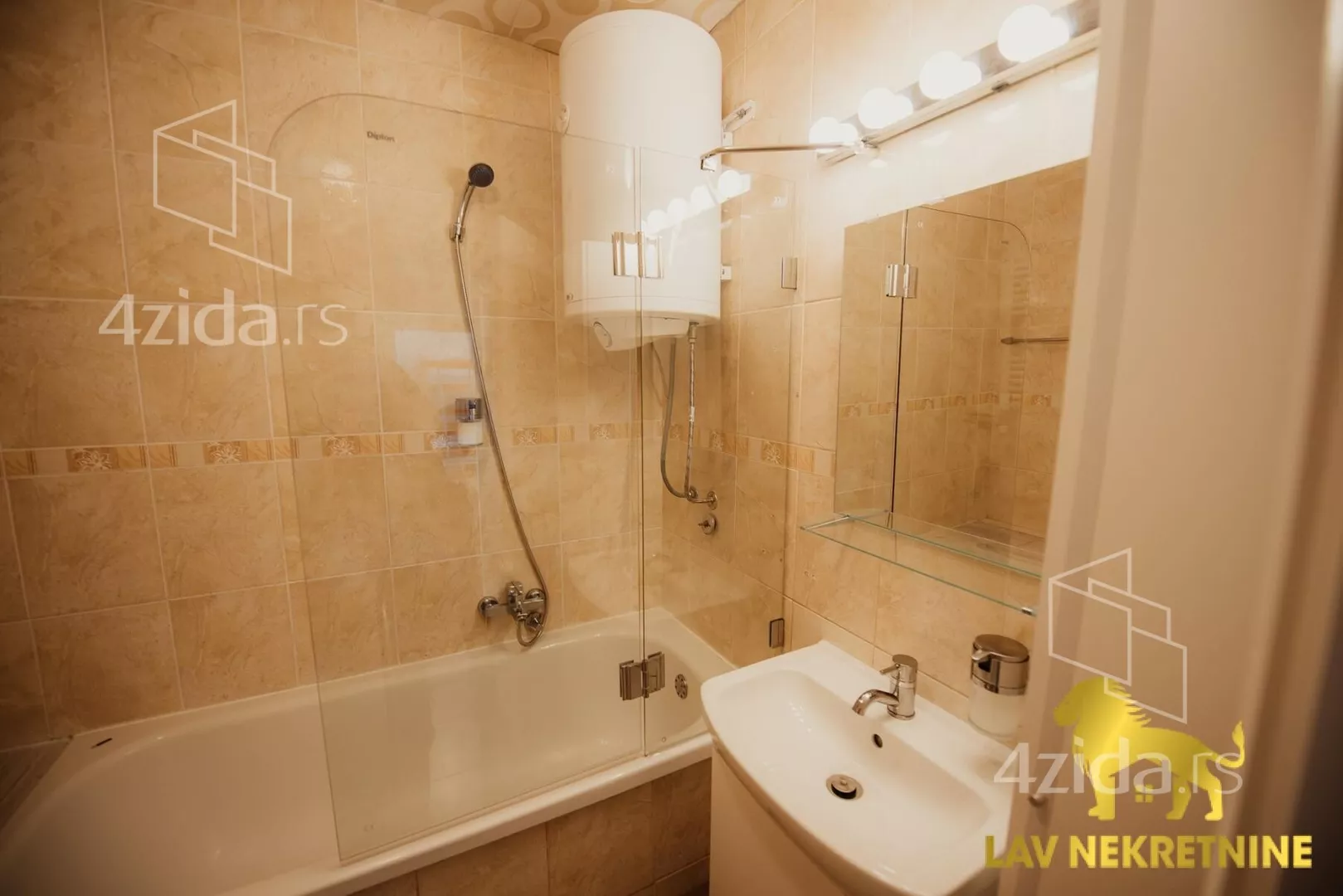 Jednoiposoban stan | 4zida