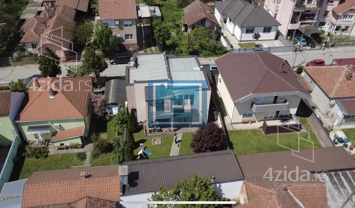 Kuća | 4zida