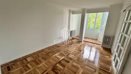 Cara Dušana | 4zida.rs