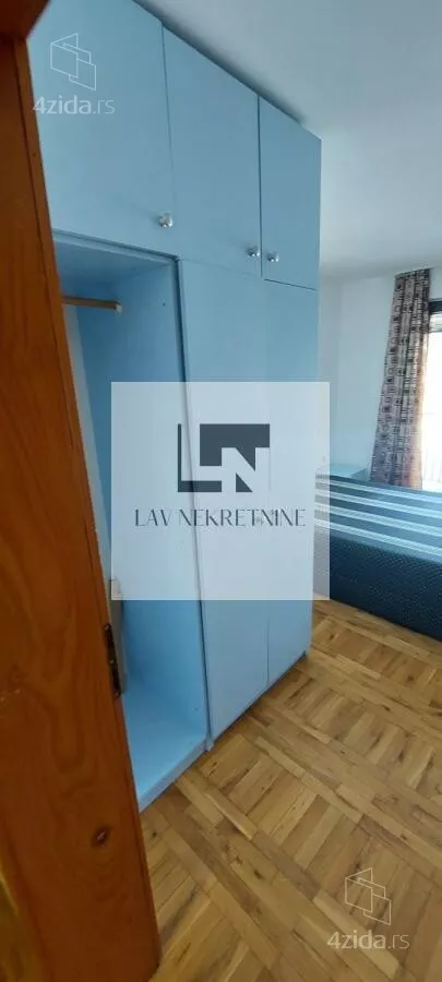Šestosoban stan | 4zida