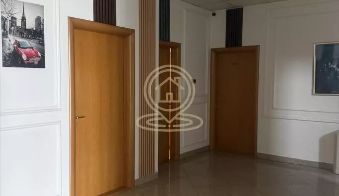 Poslovna zgrada | 4zida