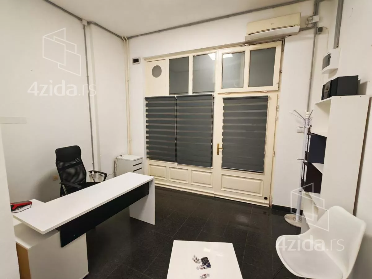 Lokal | 4zida