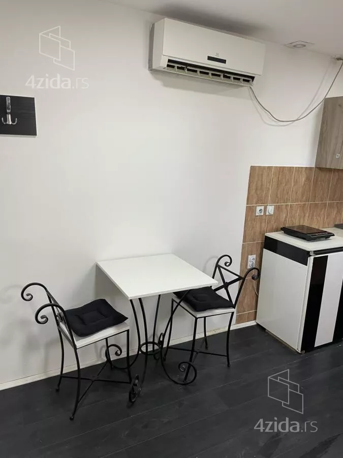 Garsonjera | 4zida