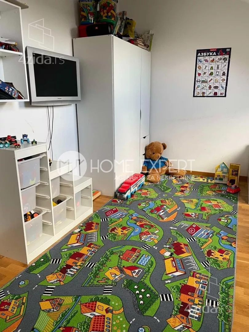 Troiposoban stan | 4zida