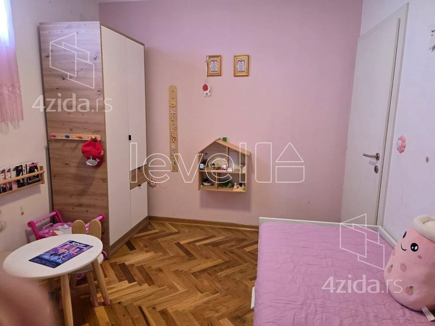 Troiposoban stan | 4zida