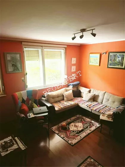 Petlovo Brdo | 4zida.rs