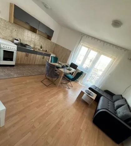 Dušana Radovića | 4zida.rs