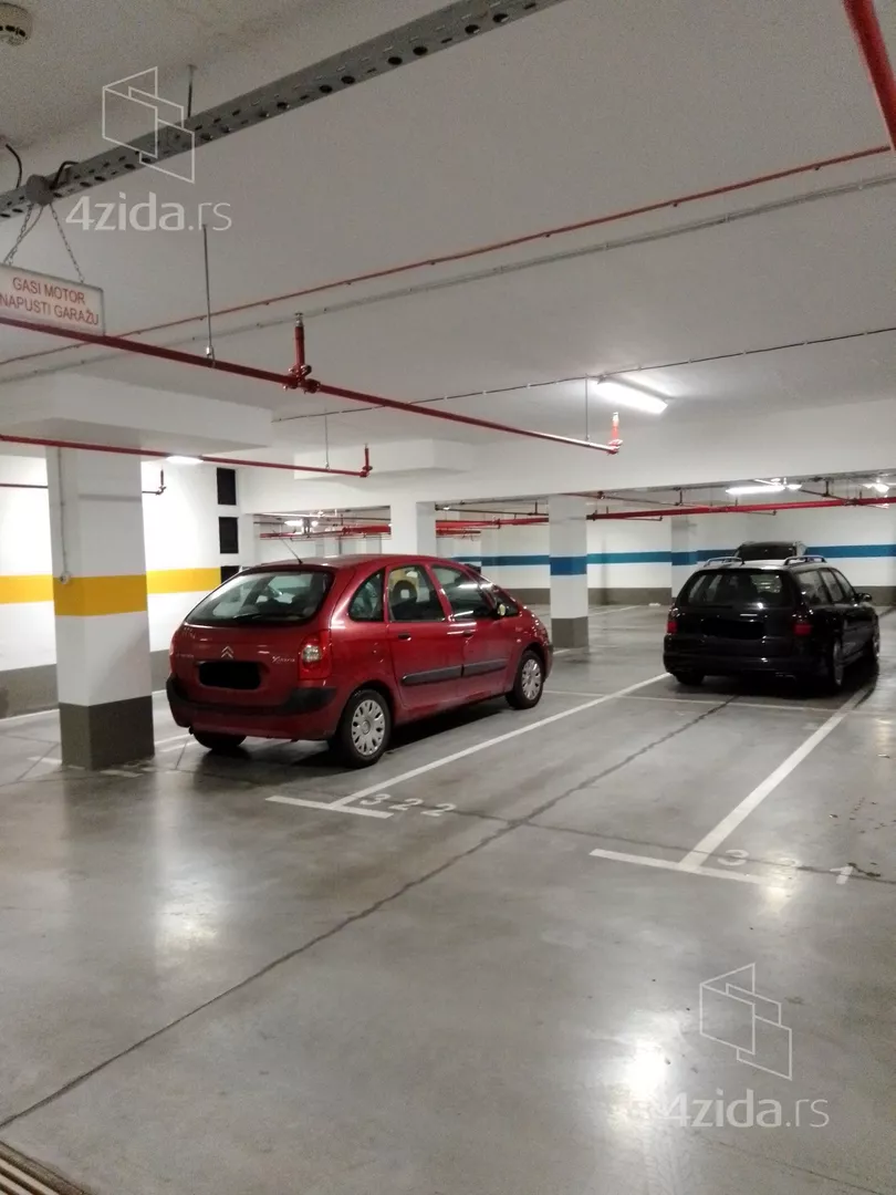 Garaža | 4zida