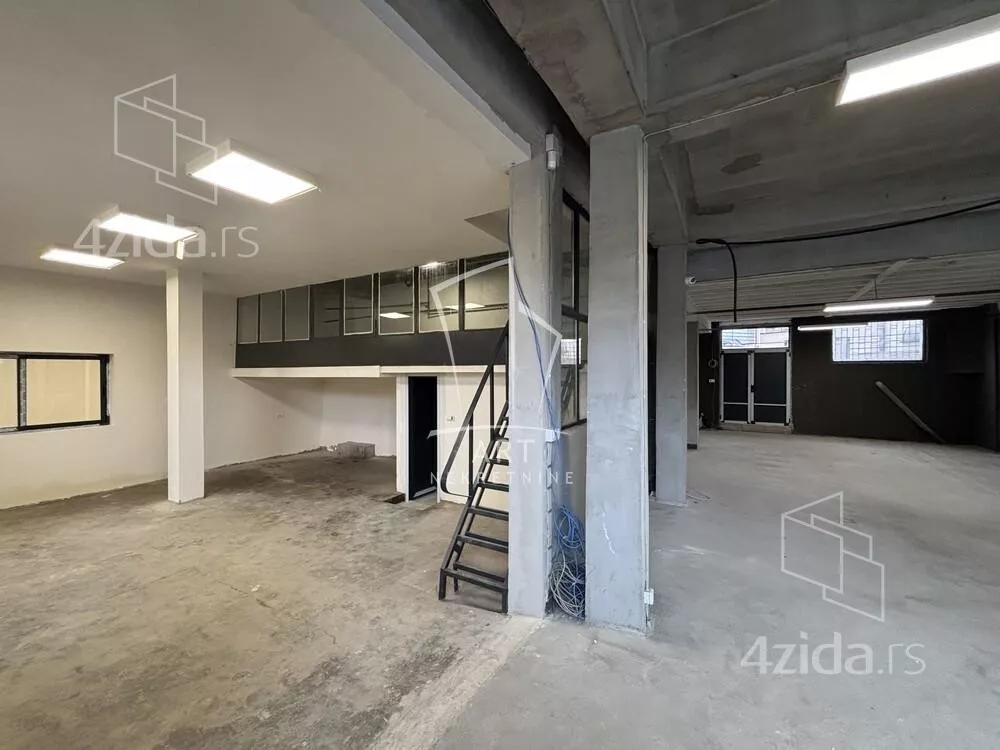 Poslovni prostor | 4zida