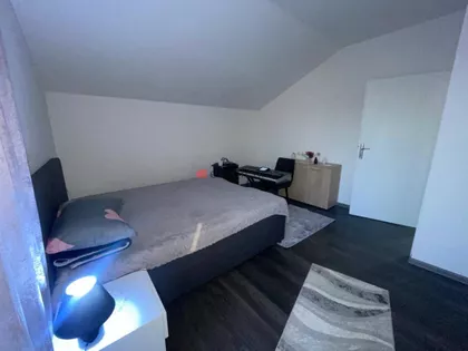 Crveni Krst | 4zida.rs