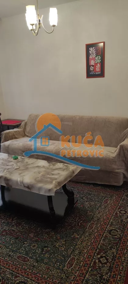 Trg 14. oktobra | 4zida.rs
