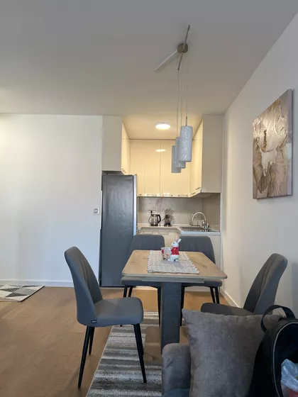 Heroja Pinkija | 4zida.rs