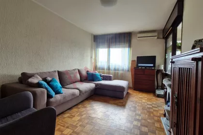 Crnotravska | 4zida.rs