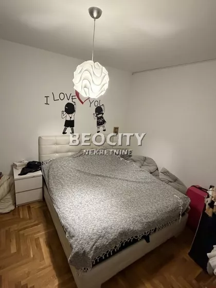 Učitelja Mihailovića | 4zida.rs