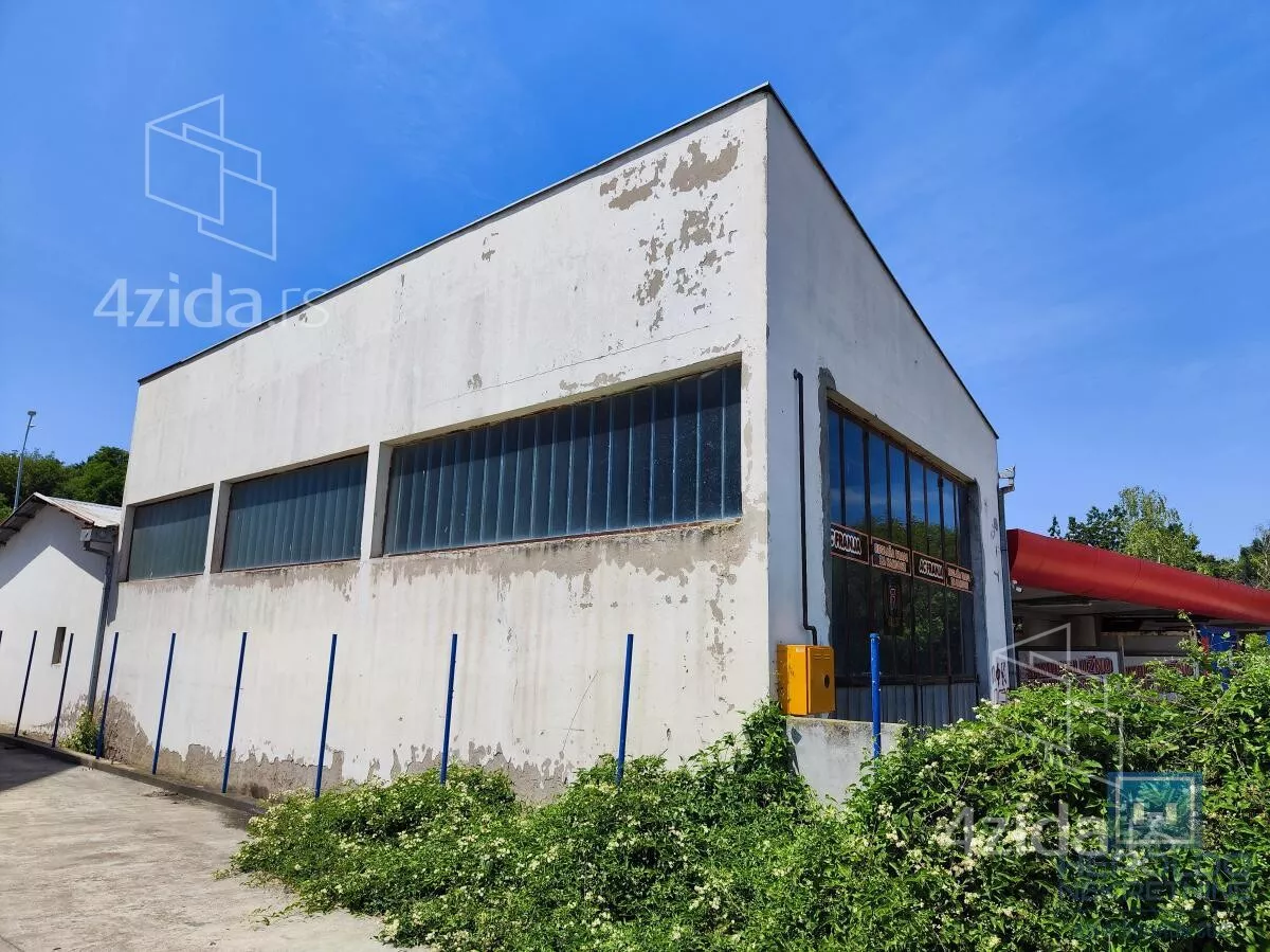 Poslovni prostor | 4zida