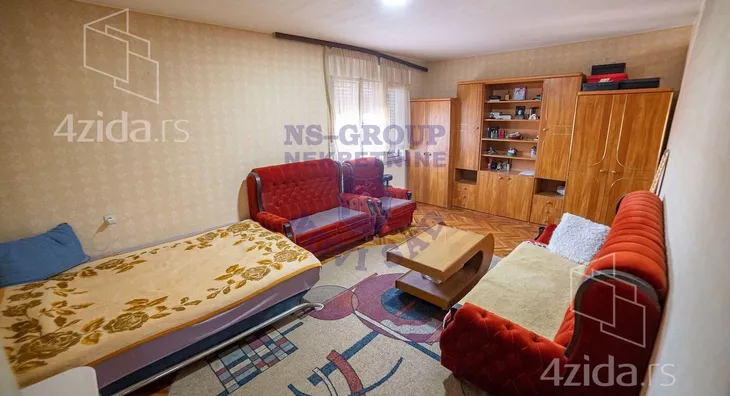 Sedmosoban stan | 4zida