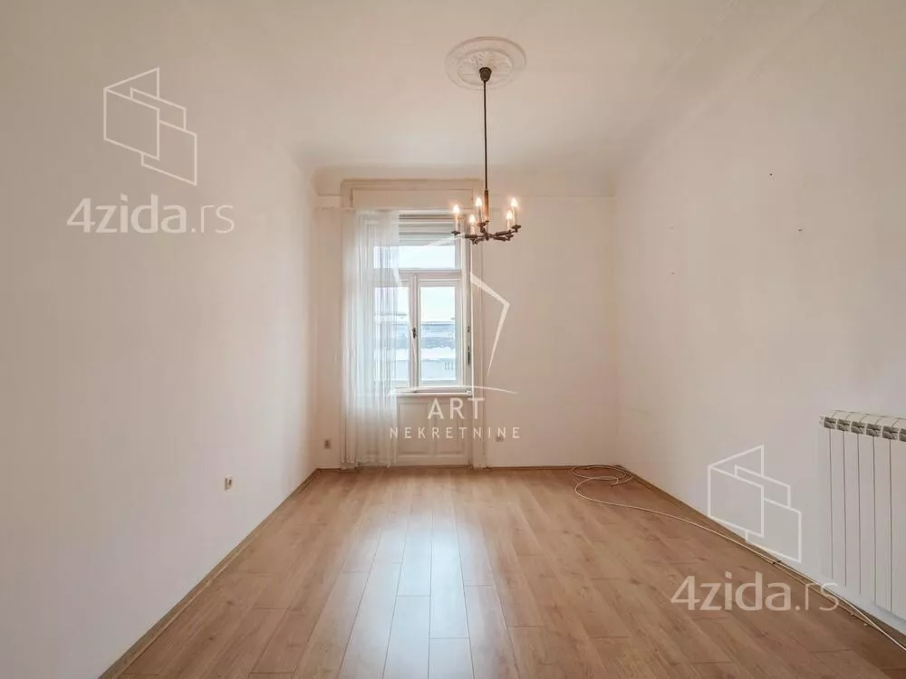 Četvoroiposoban stan | 4zida