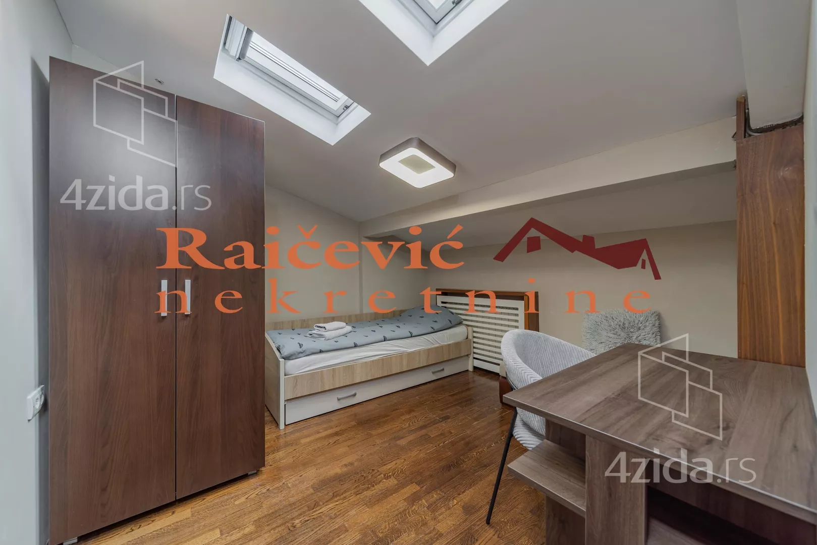 Troiposoban stan | 4zida