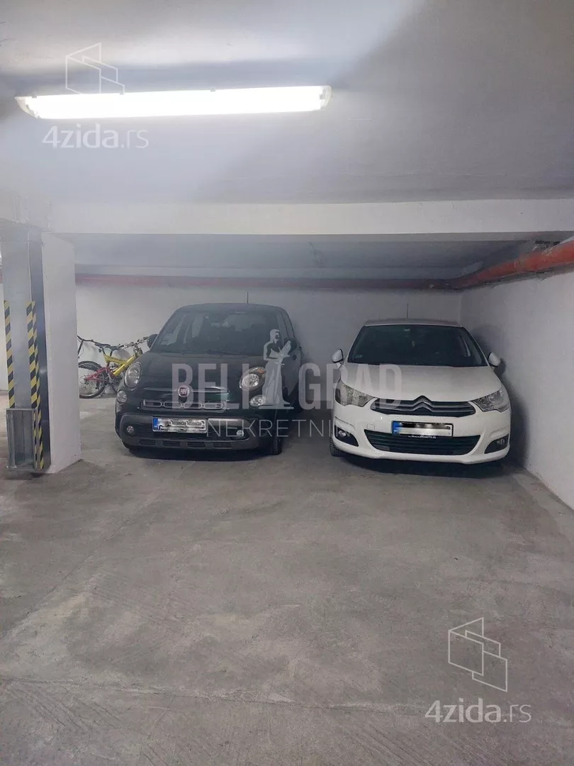 Garaža | 4zida