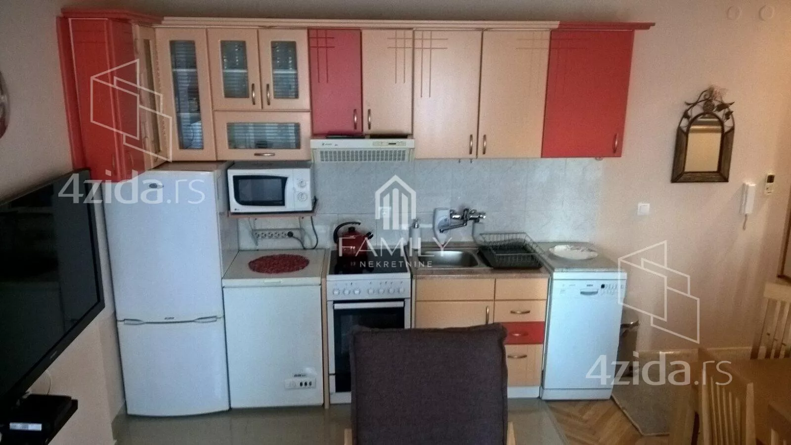 Jednoiposoban stan | 4zida