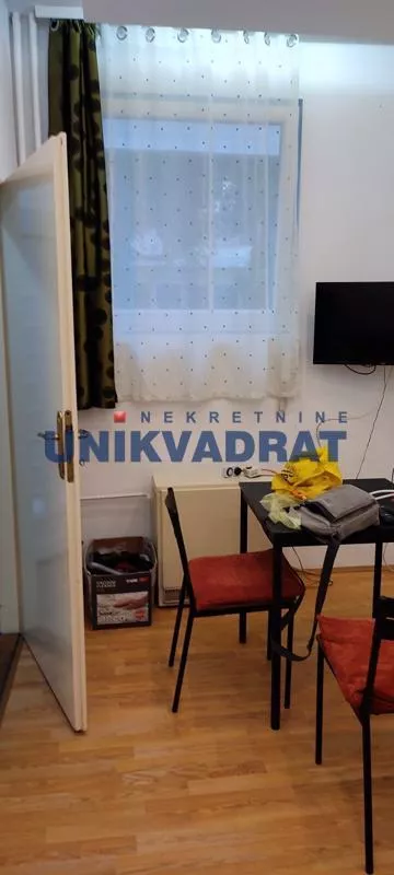 Kalenić,16m2,prizemlje | 4zida.rs