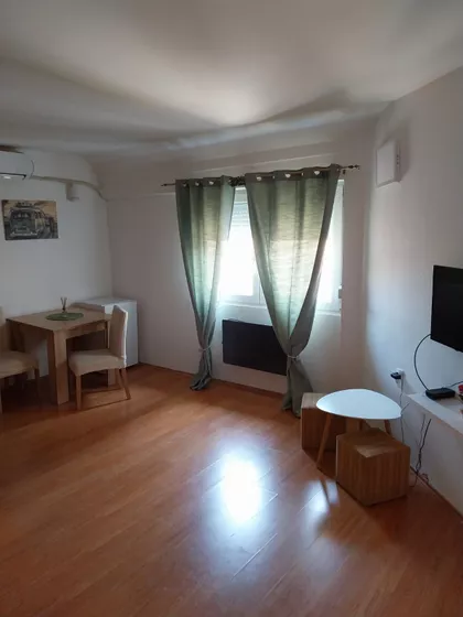 Jevrejska | 4zida.rs