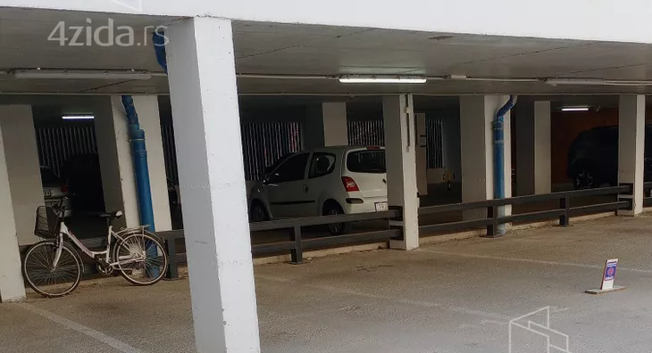 Parking | 4zida