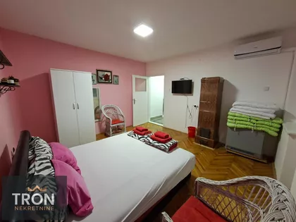 Nemanjina | 4zida.rs