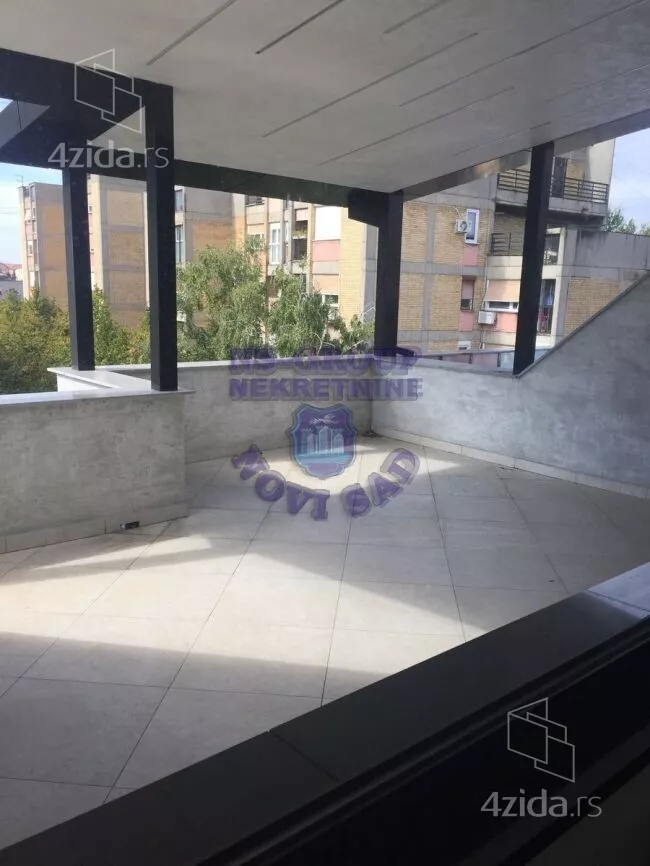 Šestosoban stan | 4zida