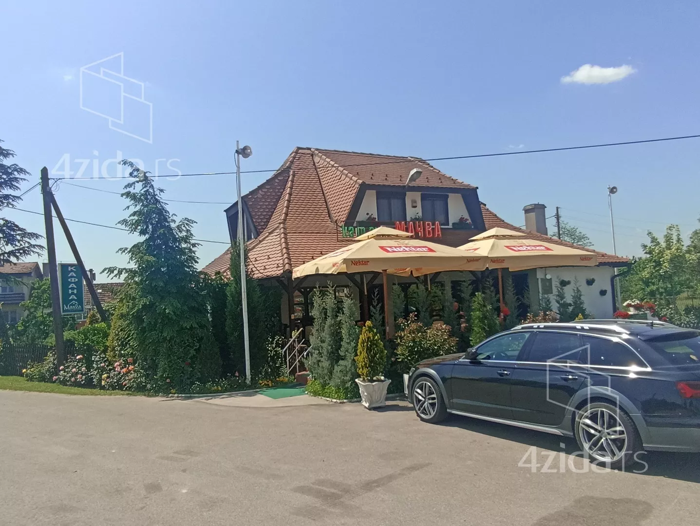 Poslovna zgrada | 4zida