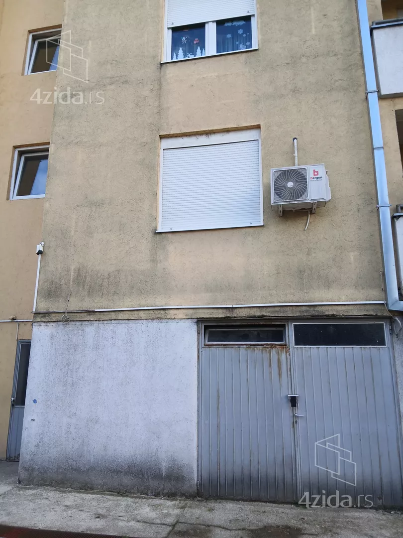 Garaža | 4zida