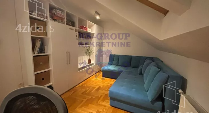 Četvoroiposoban stan | 4zida