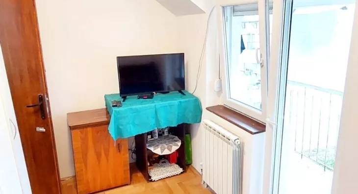 Petoiposoban stan | 4zida