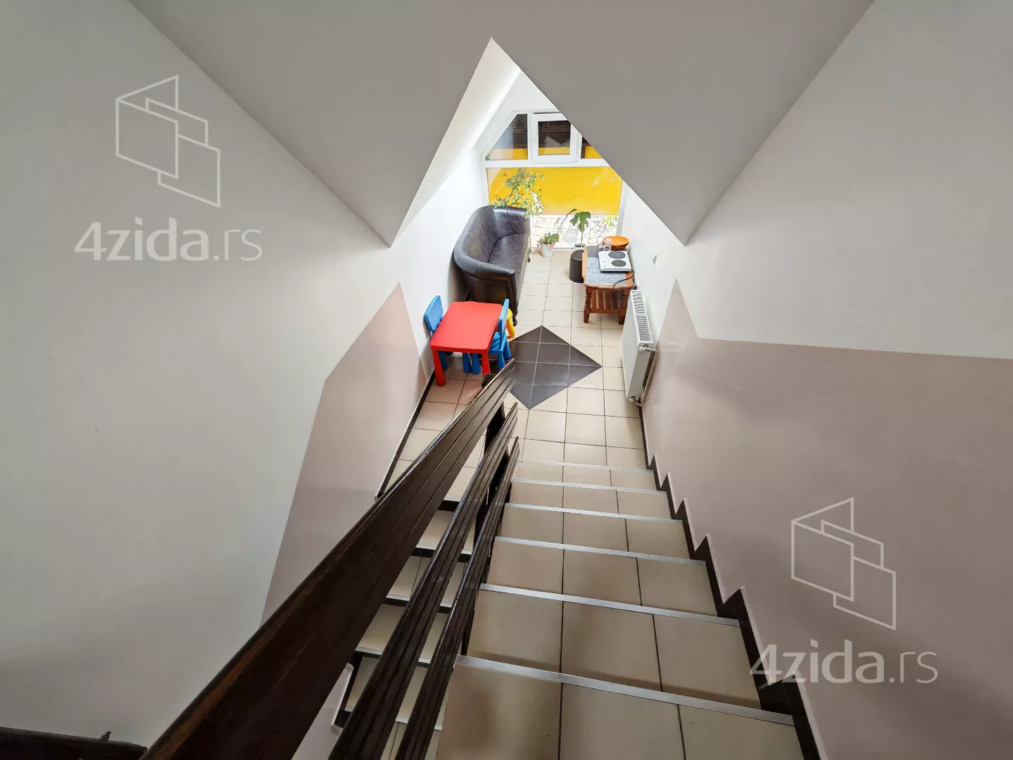 Turistički objekat | 4zida