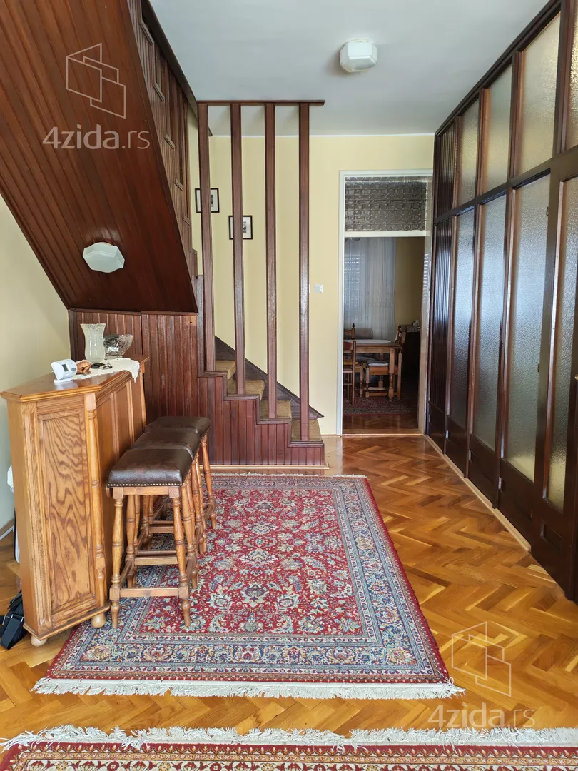 3-etažna kuća | 4zida