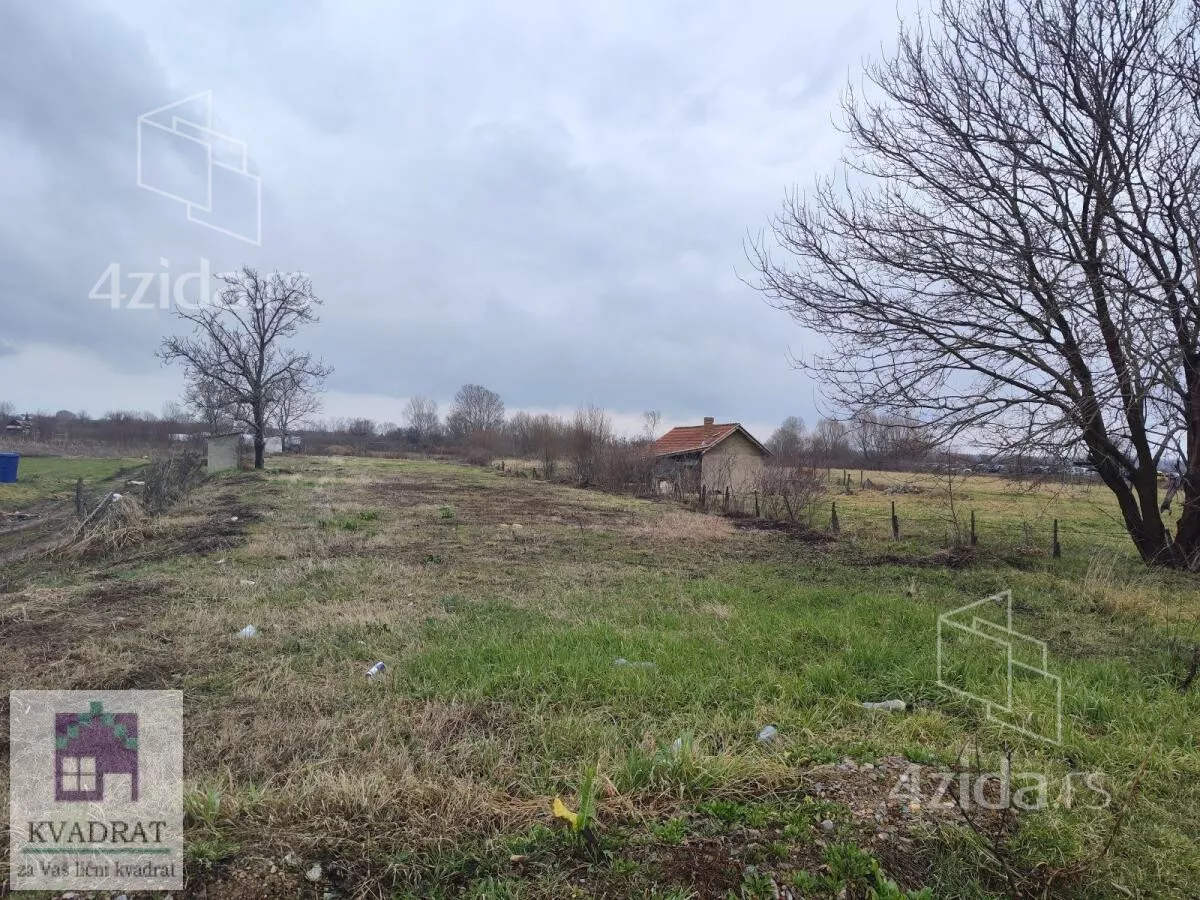 Plac | 4zida