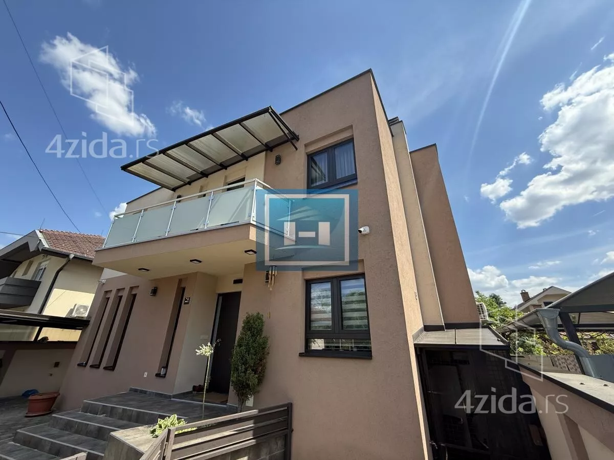 Kuća | 4zida